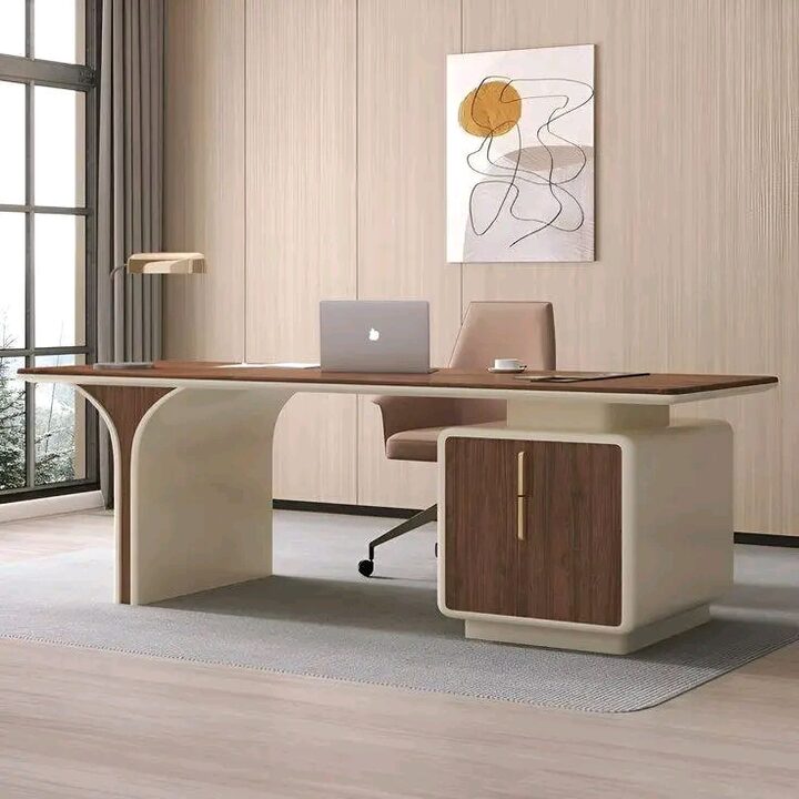 Square interior design photograph