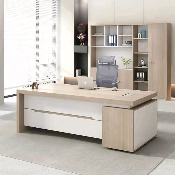Square interior design photograph